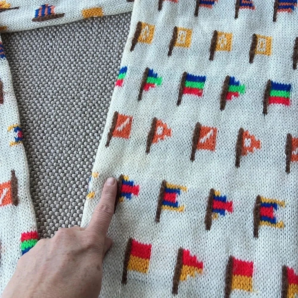 Vintage 70’s Rare Colorful Flag Novelty Print Scarf. Woven. Fringe.